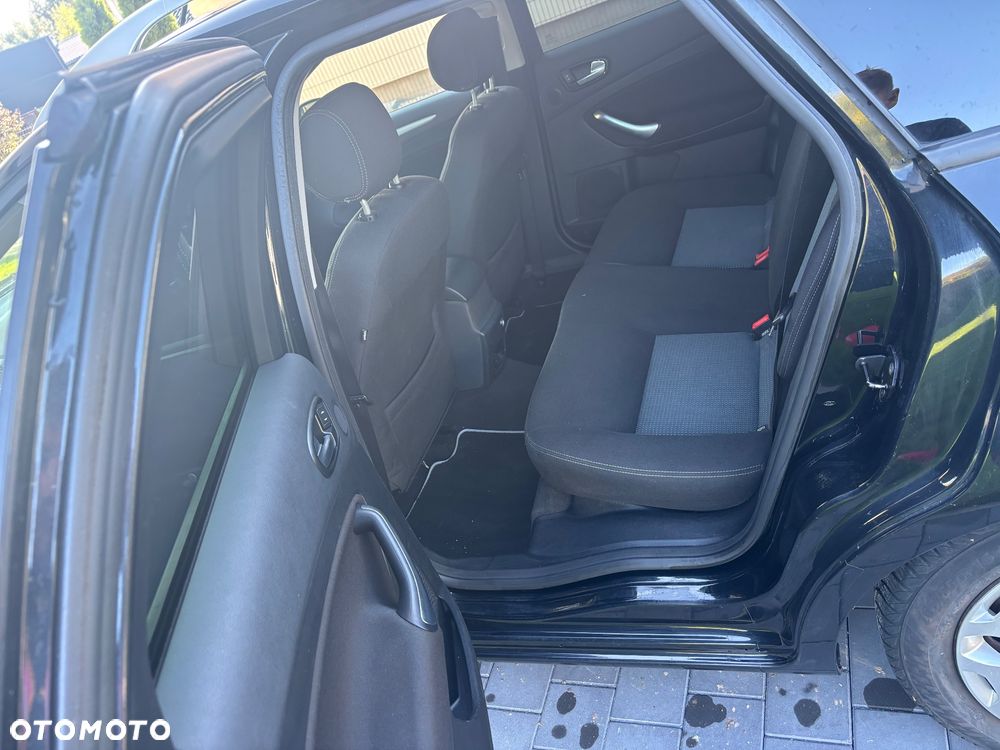 Ford Mondeo - 4