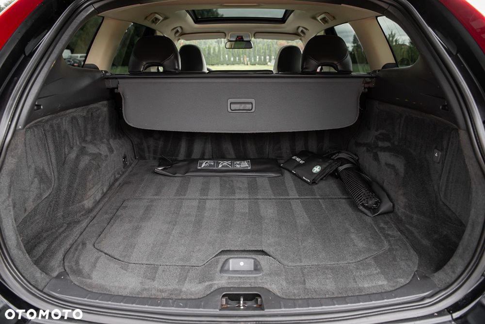 Volvo XC 60 D5 AWD RDesign - 29
