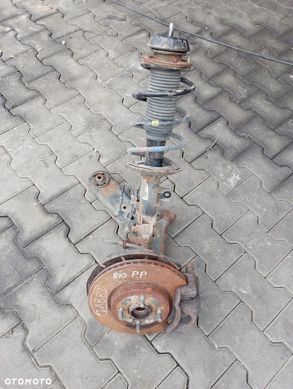 KIA RIO III 3 1.4 16V ZWROTNICA PRAWA PRZÓD PRZEDNIA WAHACZ - 1