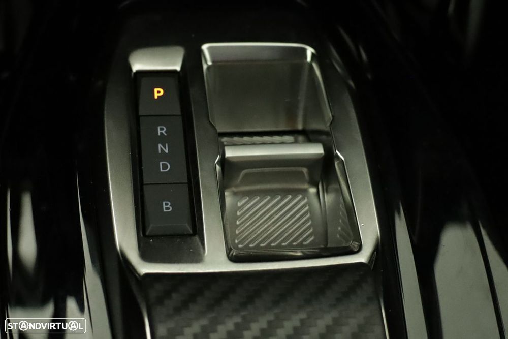Peugeot e-2008 50 kWh GT - 15