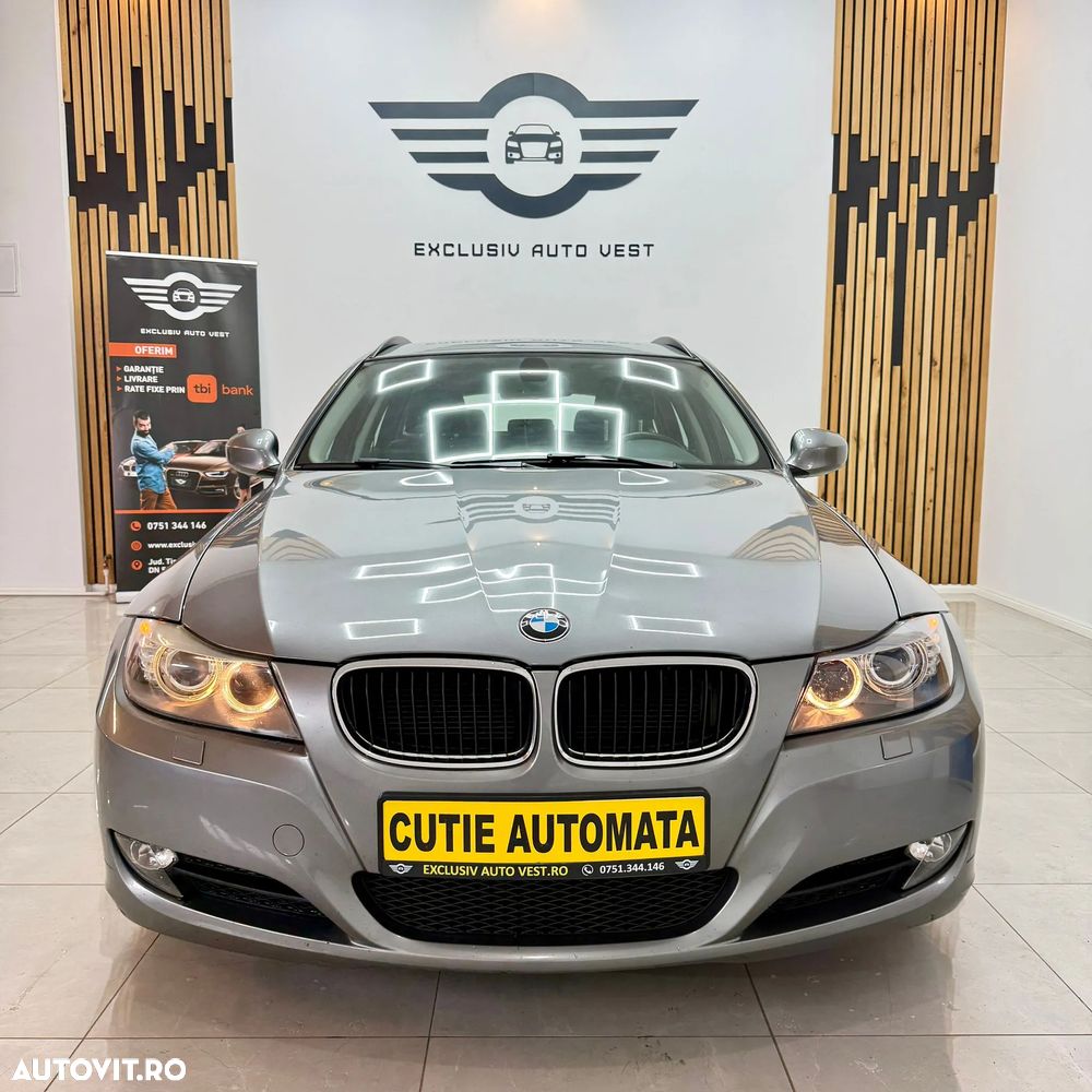 BMW Seria 3 320i Touring Aut. - 11