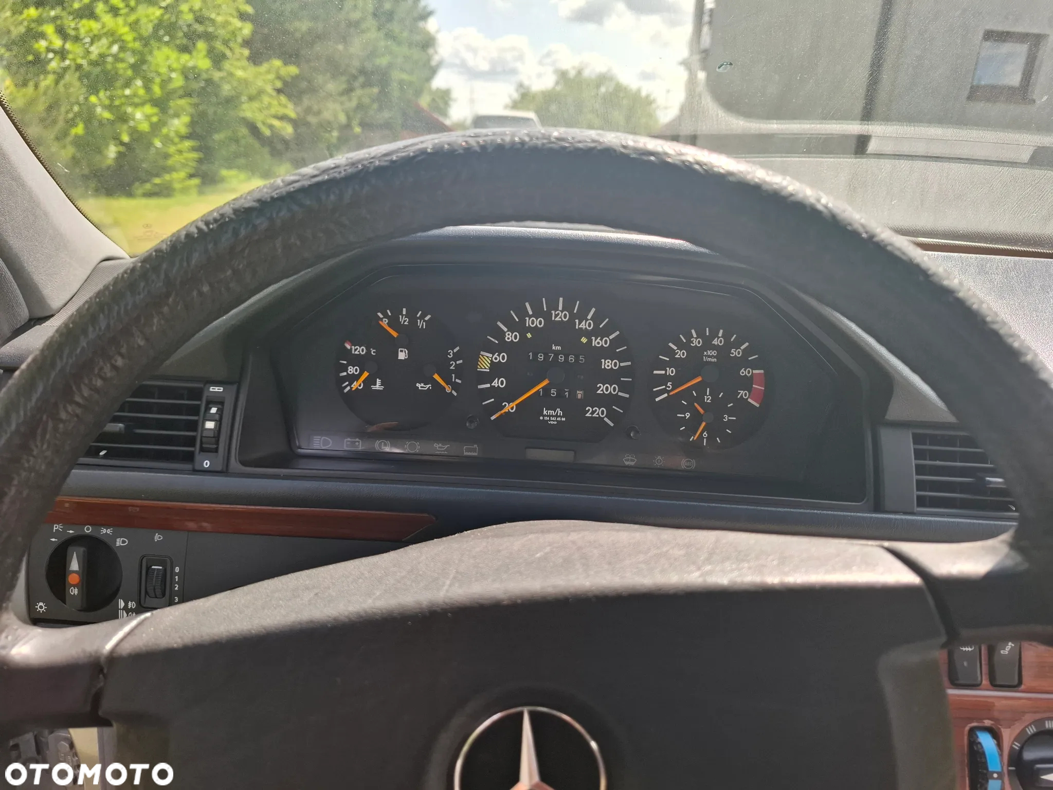 Mercedes-Benz W124 (1984-1993) - 11