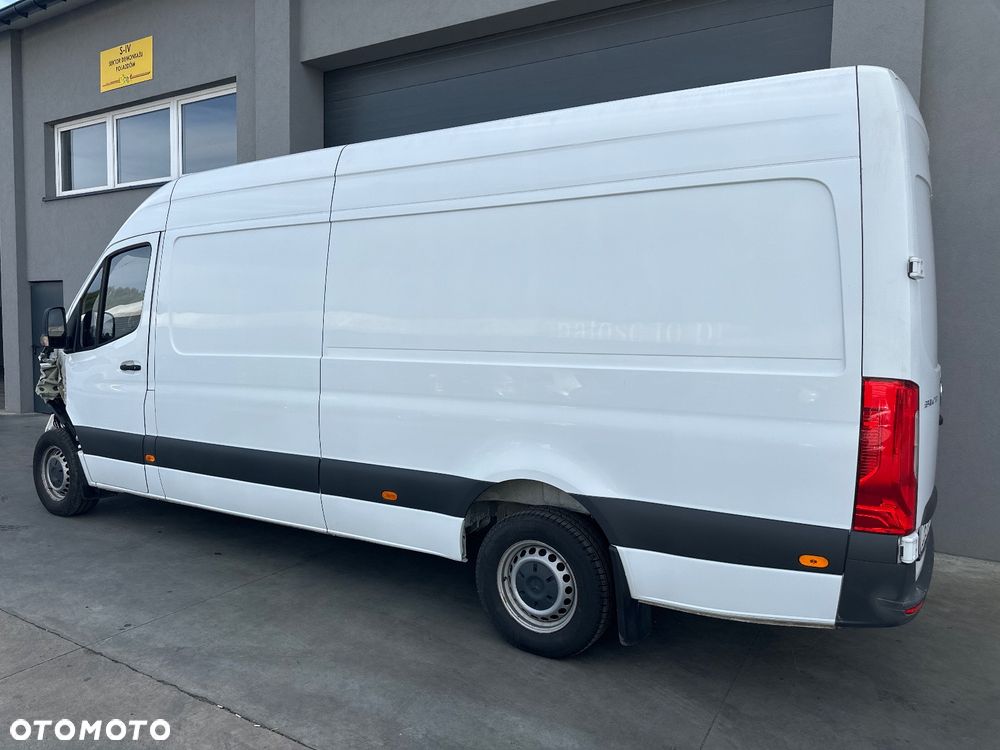 Mercedes-Benz SPRINTER - 3