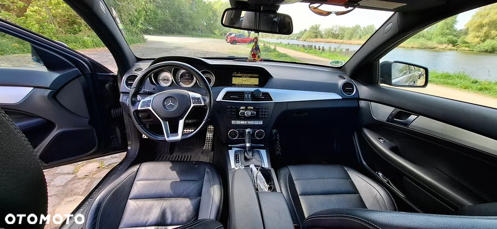 Mercedes-Benz Klasa C 180 Coupe BlueEFFICIENCY 7G-TRONIC - 15