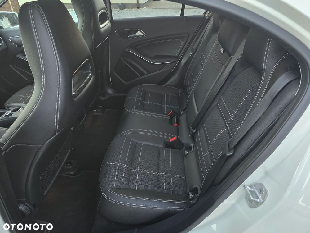 Mercedes-Benz Klasa A 180 (BlueEFFICIENCY) AMG Sport - 12