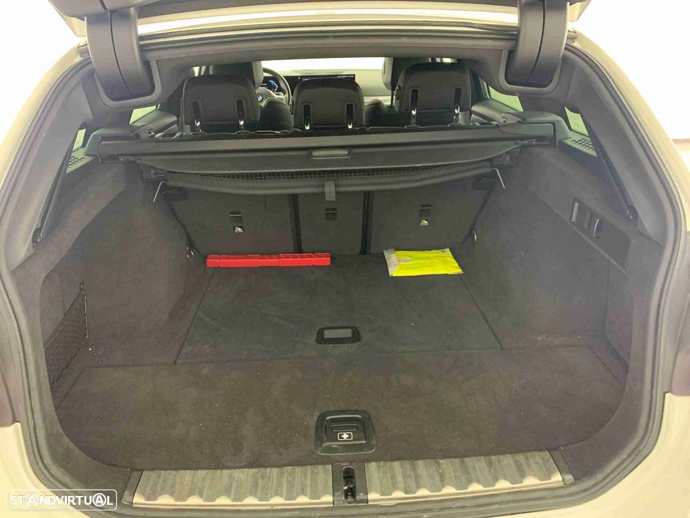 BMW 320 d Touring Pack Desportivo M Auto - 14