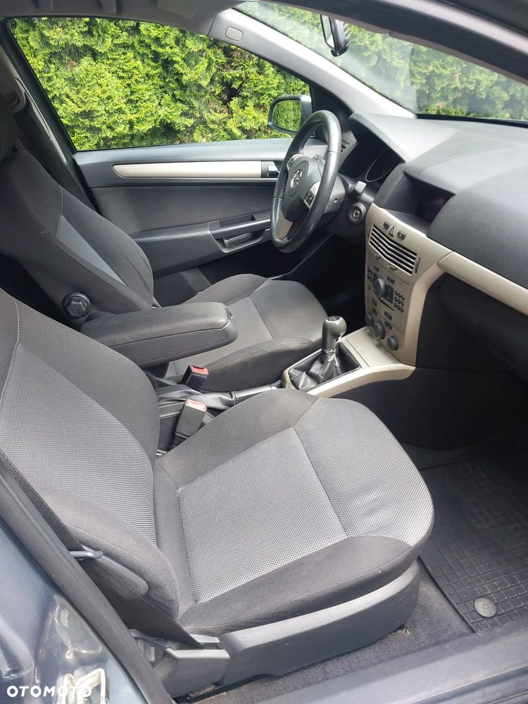Opel Astra 1.7 CDTI - 9