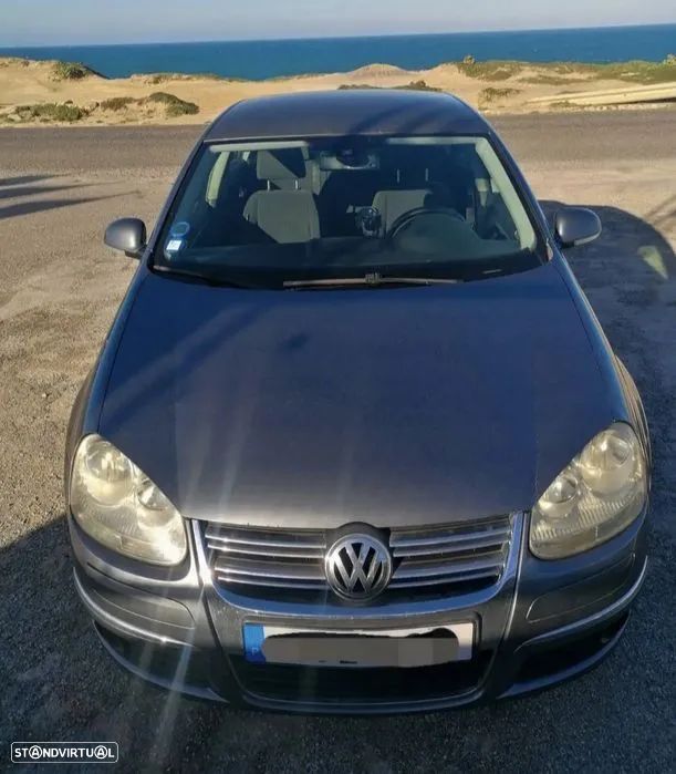 VW Jetta 1.9 TDi Confortline - 1