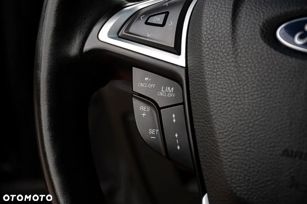 Ford Edge 2.0 TDCi Twin-Turbo 4WD Titanium - 25