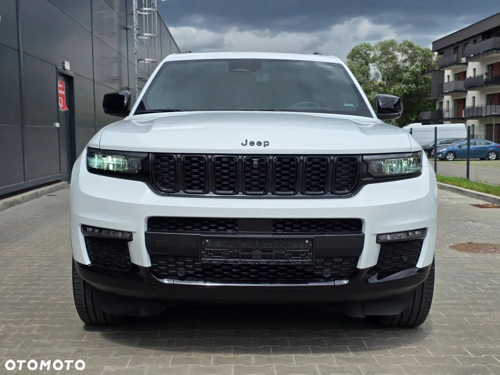 Jeep Grand Cherokee - 11