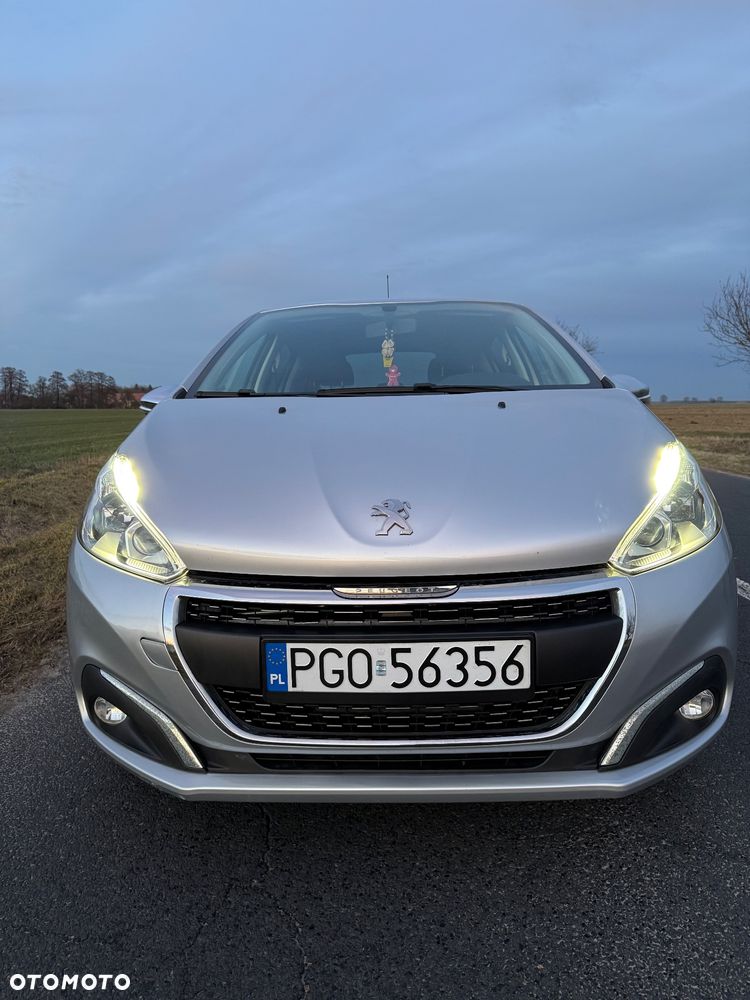 Peugeot 208 PureTech 82 Style - 4
