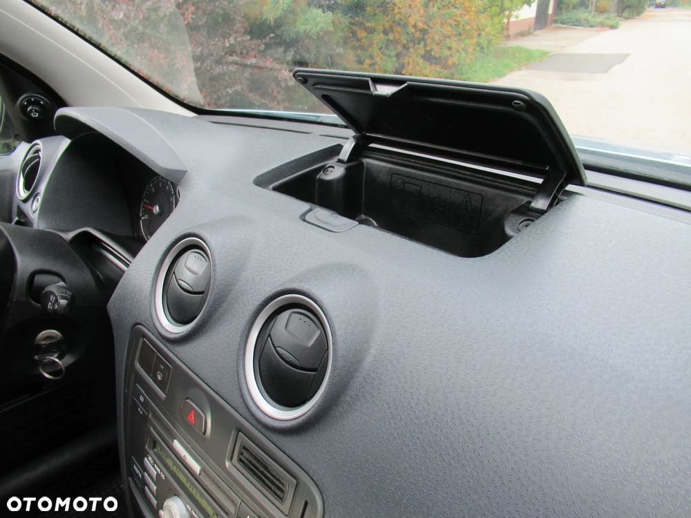 Ford Fusion 1.4 + - 27