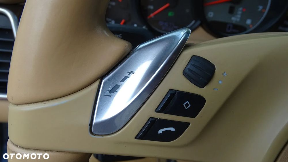 Porsche Panamera 4S - 22