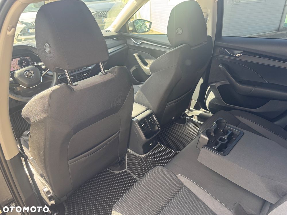 Skoda Octavia 2.0 TDI DSG Ambition - 11