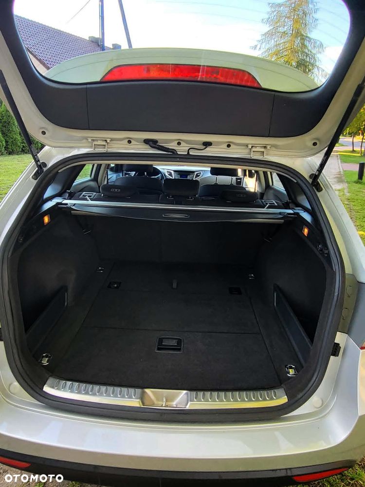 Hyundai i40 Kombi blue 1.6 Classic - 12