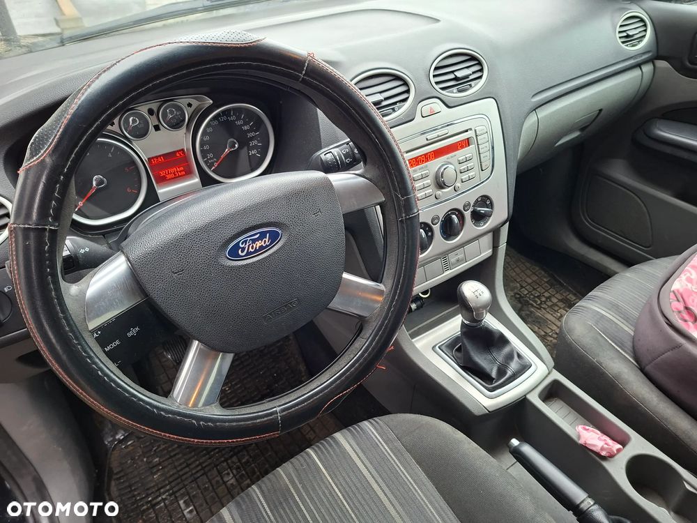 Ford Focus 1.6 TDCi DPF Style - 15