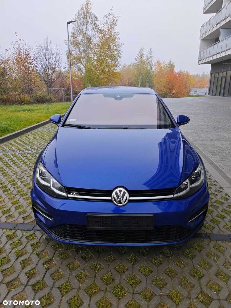 Volkswagen Golf - 1