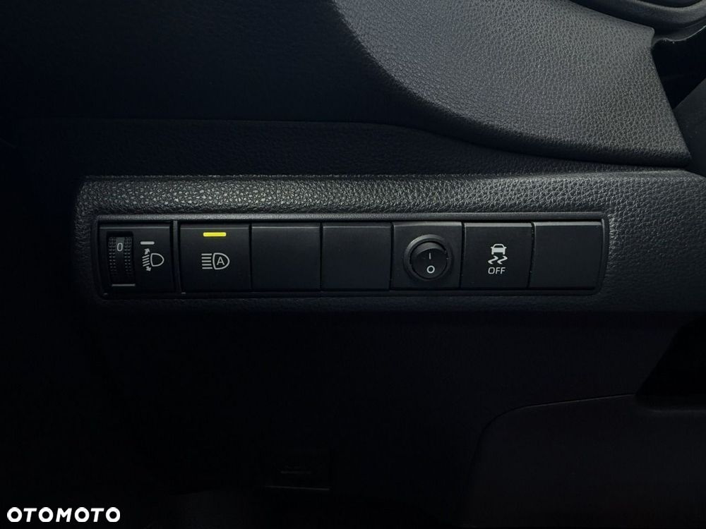 Toyota Corolla 1.8 Hybrid Comfort - 32