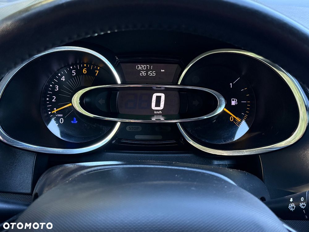 Renault Clio 1.2 16V 75 Expression - 13