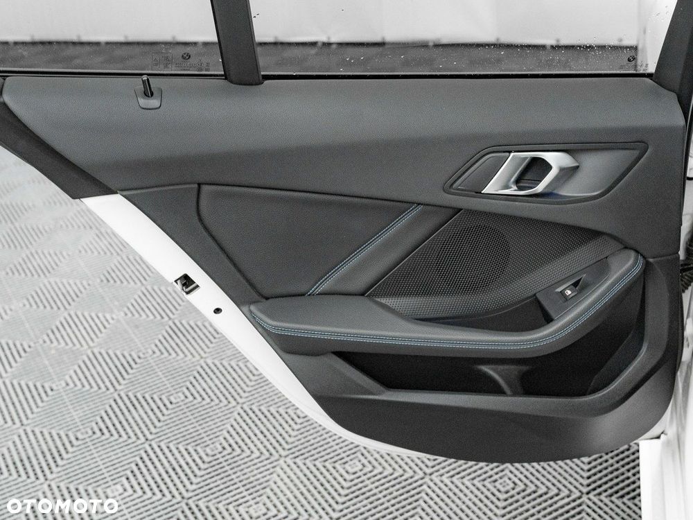 BMW Seria 1 118i M Sport - 23