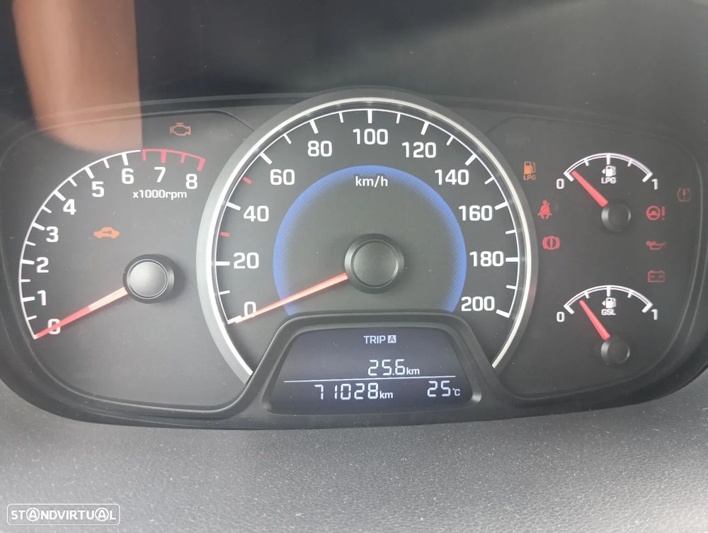 Hyundai i10 1.0 Comfort GPL - 10