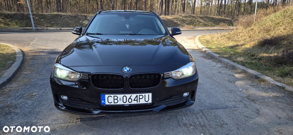 BMW Seria 3 318d - 17