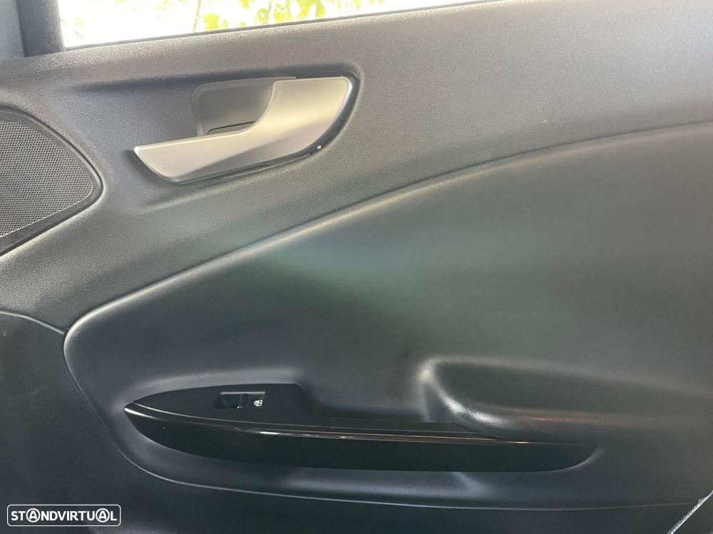 Alfa Romeo Giulietta 1.6 JTDm Corporate - 11