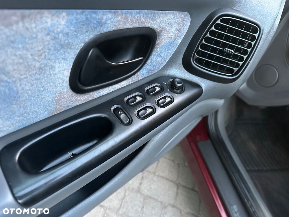 Renault Laguna 3.0 - 11