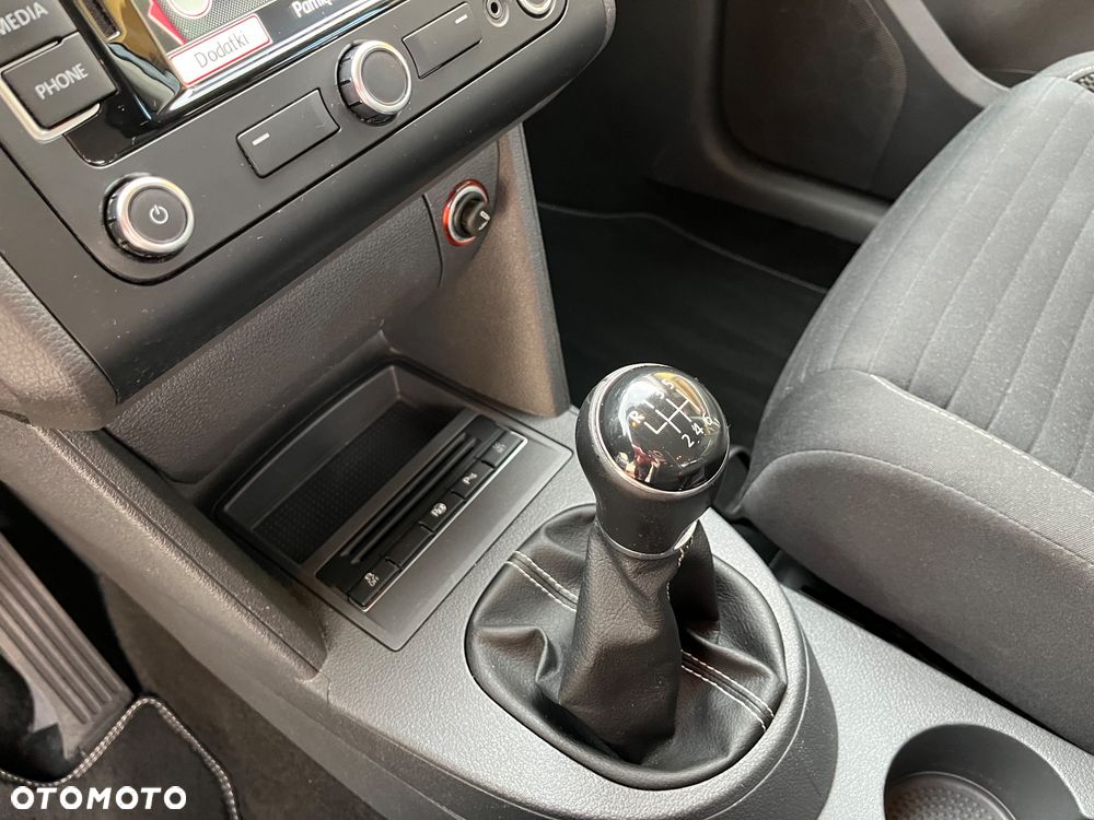 Volkswagen Touran - 14