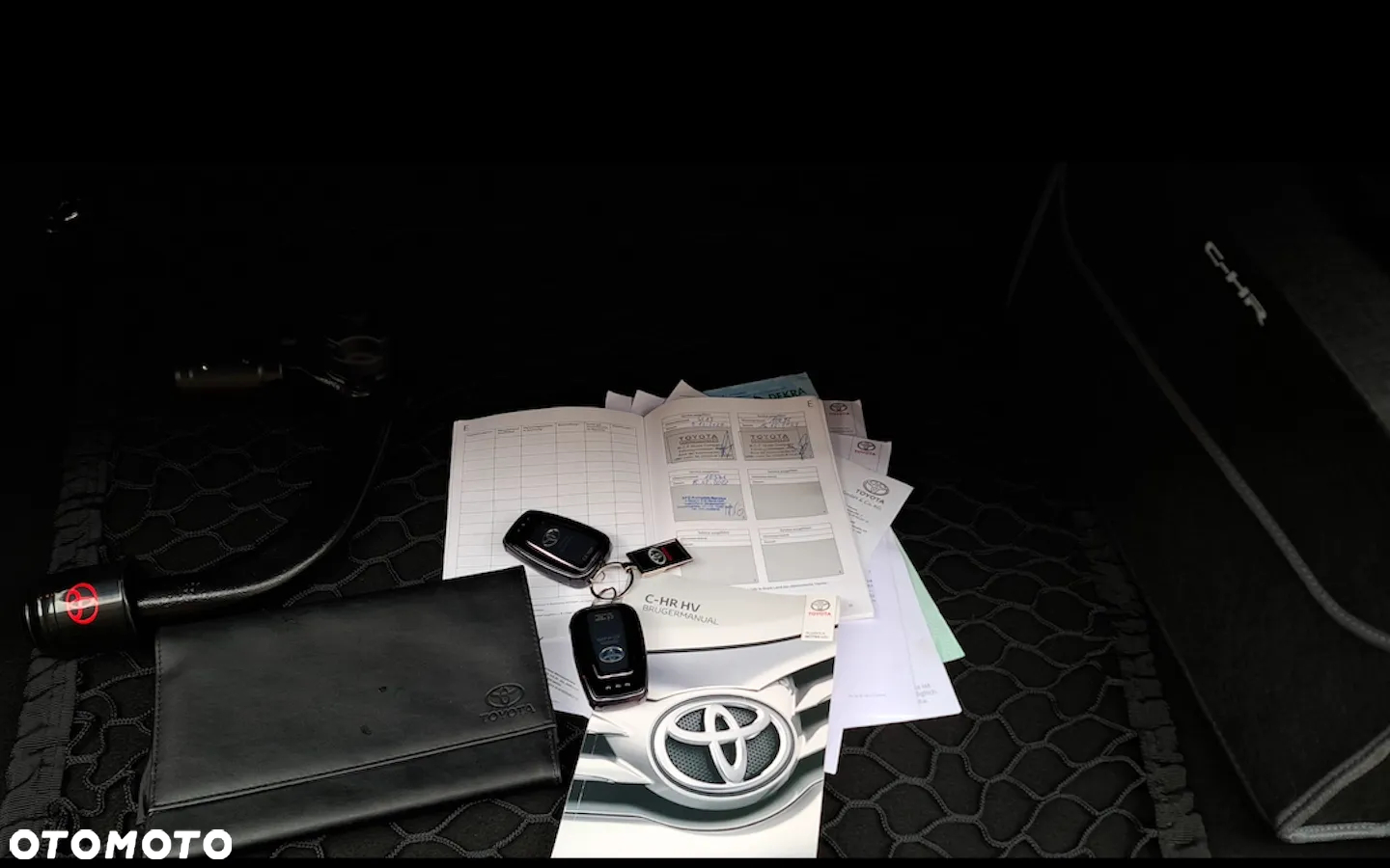Toyota C-HR - 38