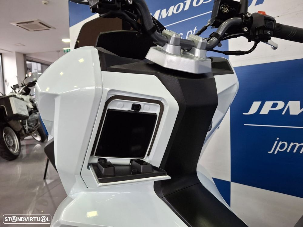 Sym JET X 125 ABS/TCS - 8