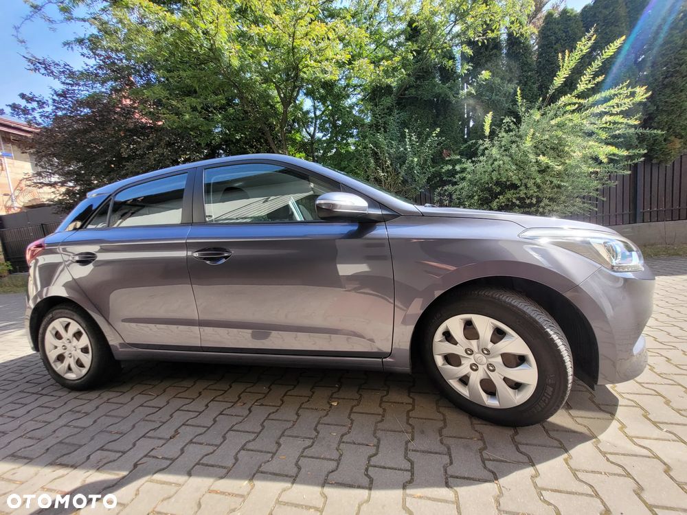 Hyundai i20 1.4 Intro Edition - 28