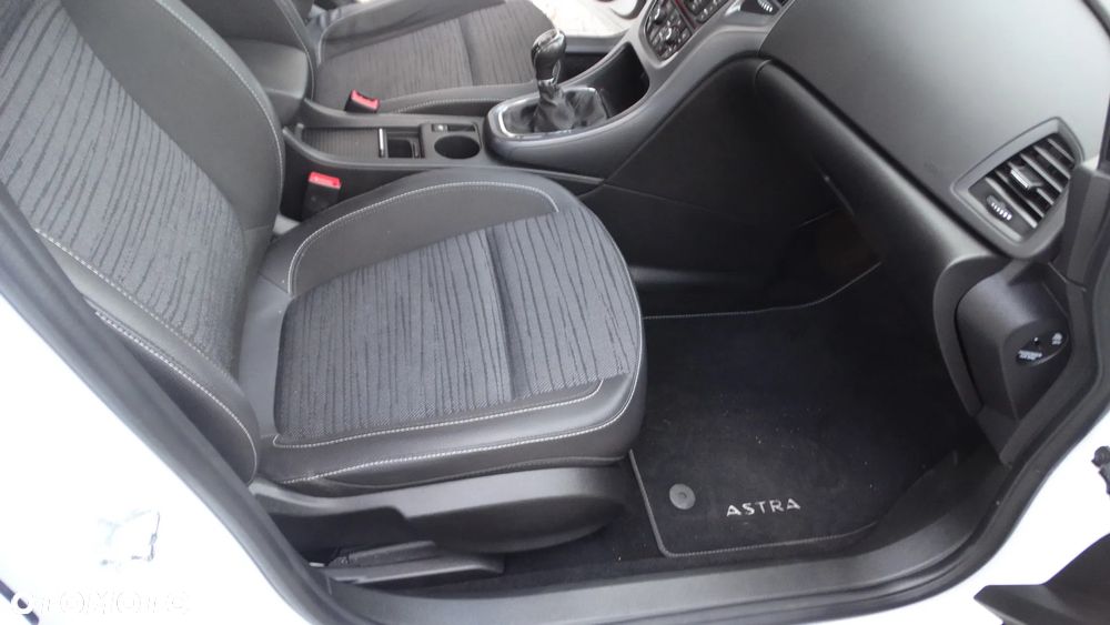 Opel Astra 1.4 Turbo Exklusiv - 16