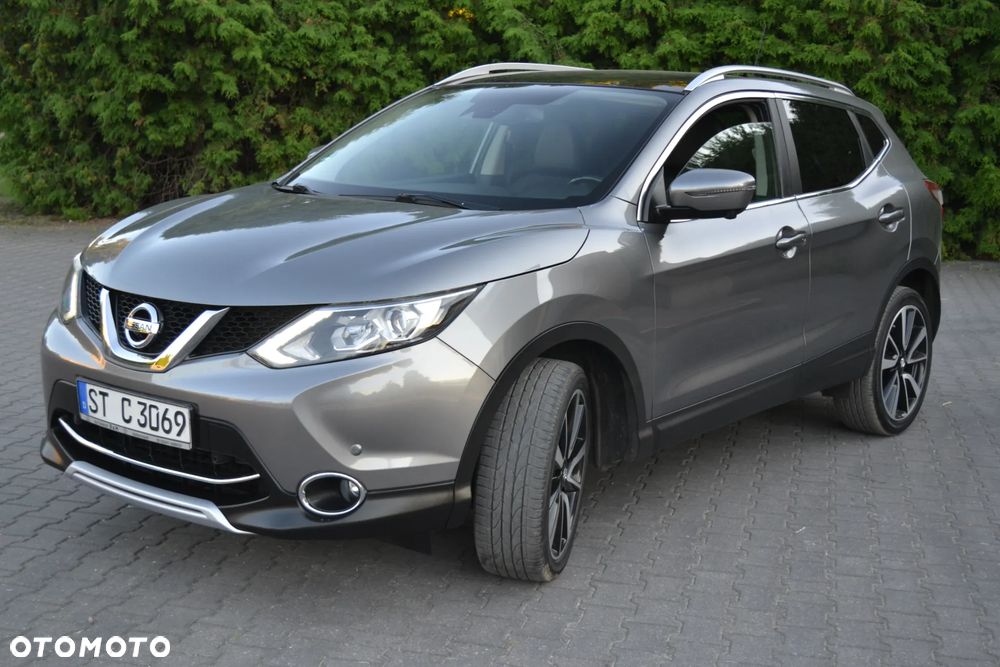 Nissan Qashqai 1.6 DIG-T Tekna - 1