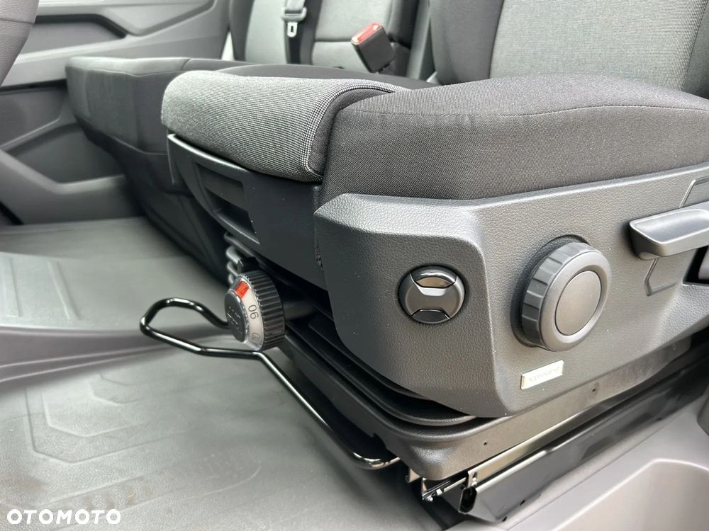 Volkswagen Crafter 35 Furgon L4H3, 2.0TDI 140KM, Wysoki dach, r.o. 4490 - 24