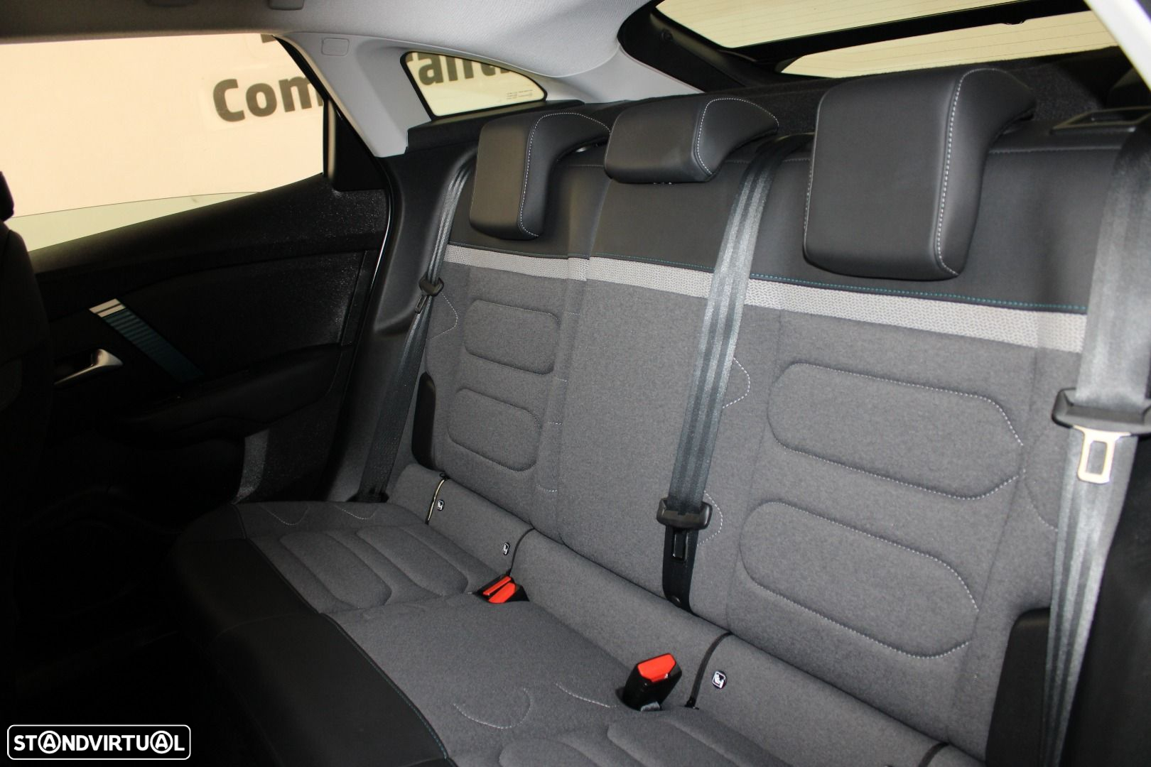 Citroën e-C4 50 kWh E-Series Collection - 28