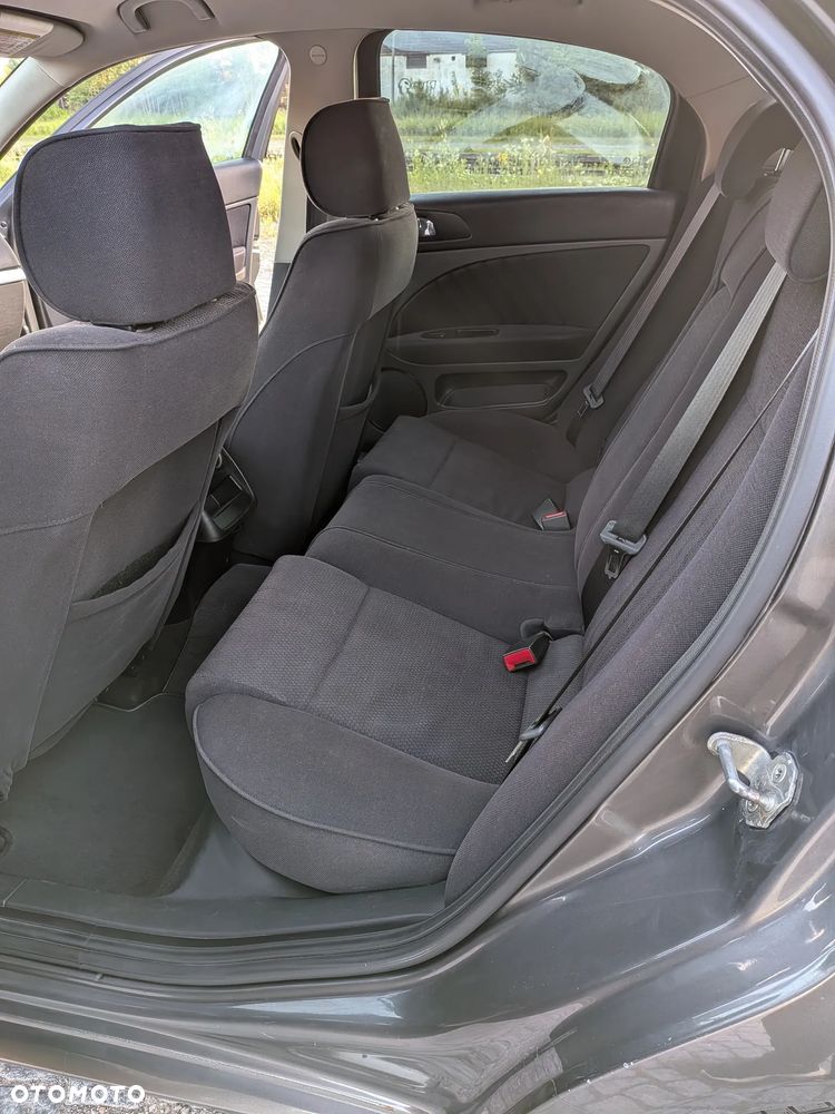 Alfa Romeo 159 1.9JTDM Distinctive - 15