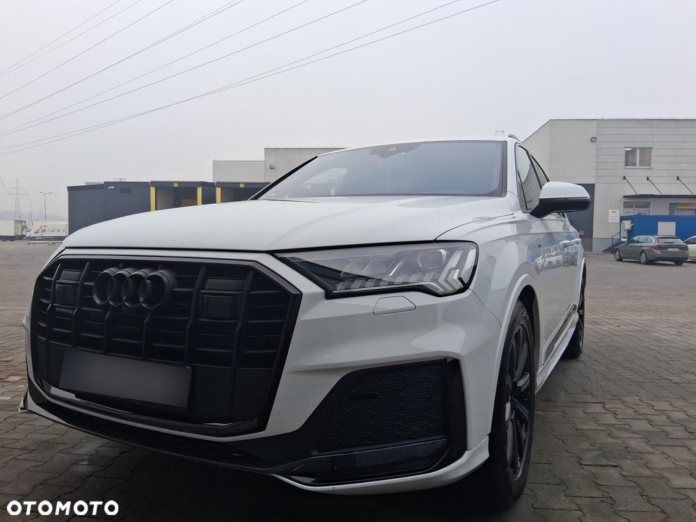 Audi Q7 - 1