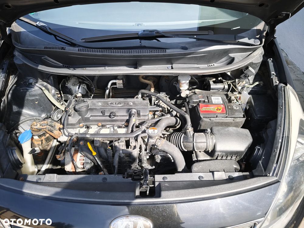 Kia Rio 1.4 Spirit - 29