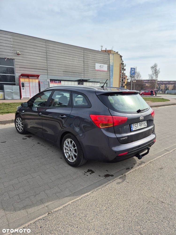 Kia Ceed - 7