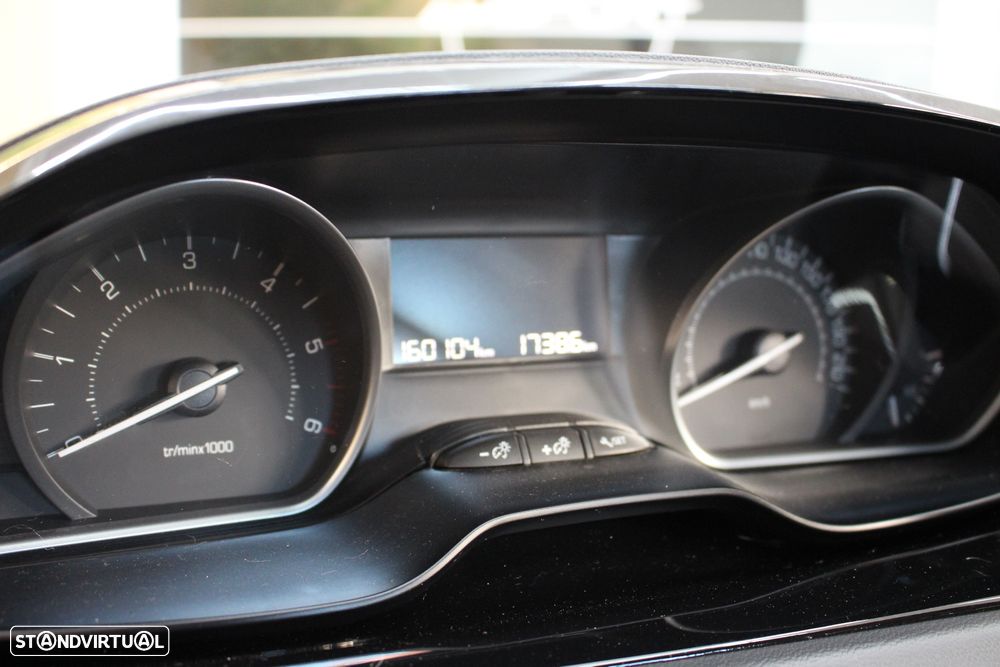 Peugeot 208 Hdi Pack Premium 100cv - 26