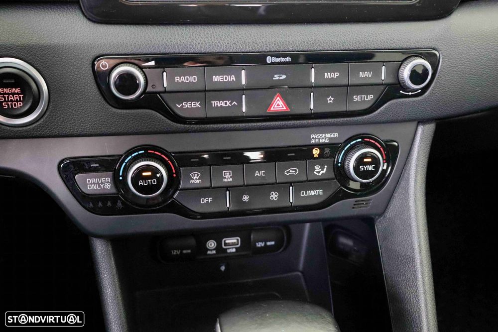 Kia Niro 1.6 GDi HEV - 38