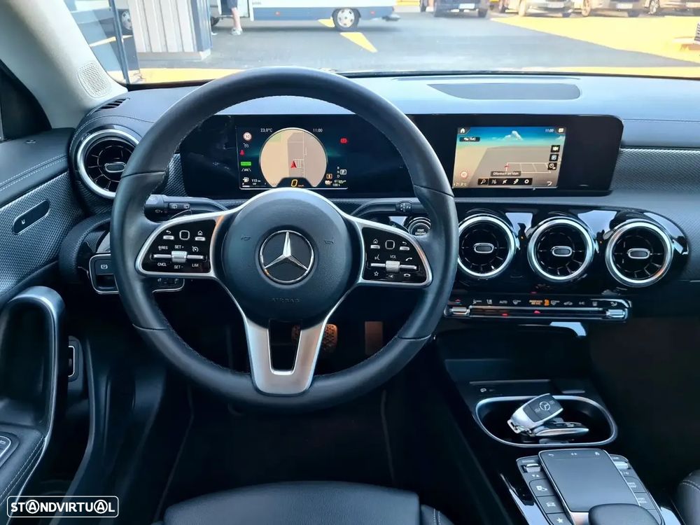Mercedes-Benz CLA 250 e 8G-DCT - 11