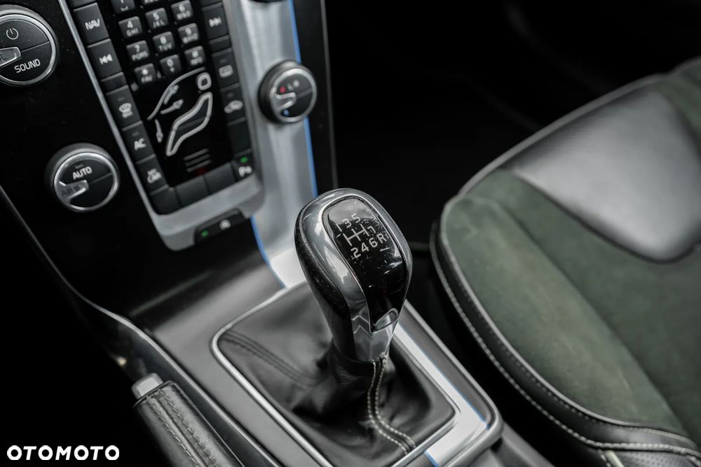 Volvo V40 D4 Drive-E Kinetic - 33