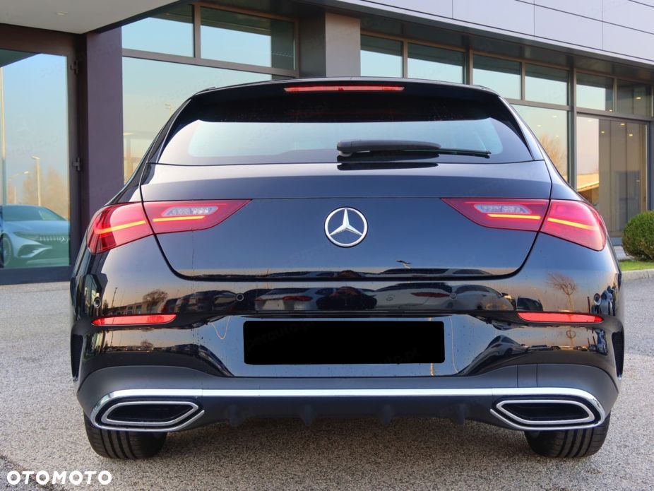 Mercedes-Benz CLA - 4