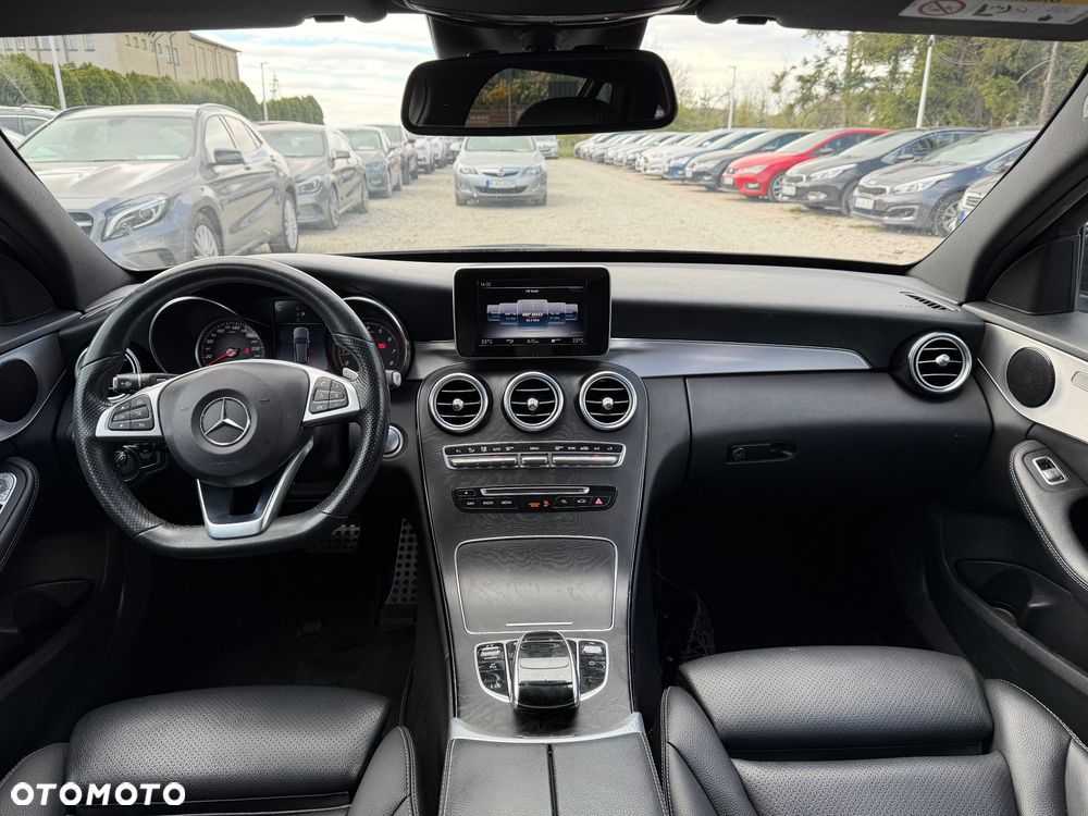 Mercedes-Benz Klasa C 180 9G-TRONIC AMG Line - 25