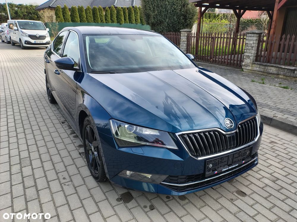 Skoda Superb 2.0 TDI Premium Edition - 15