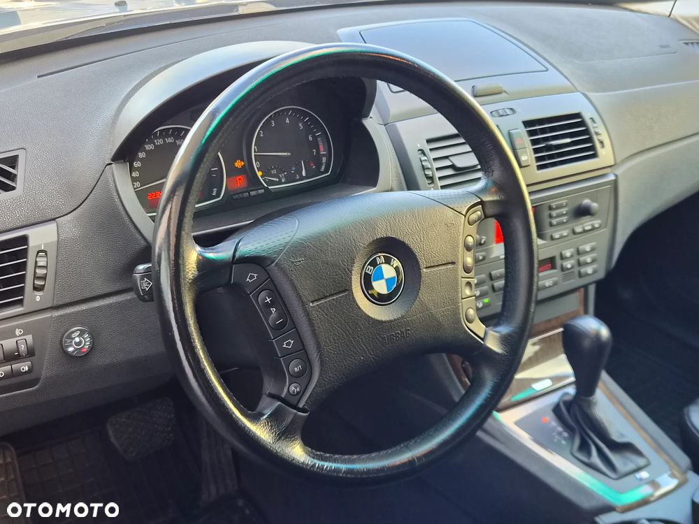 BMW X3 2.5i - 14