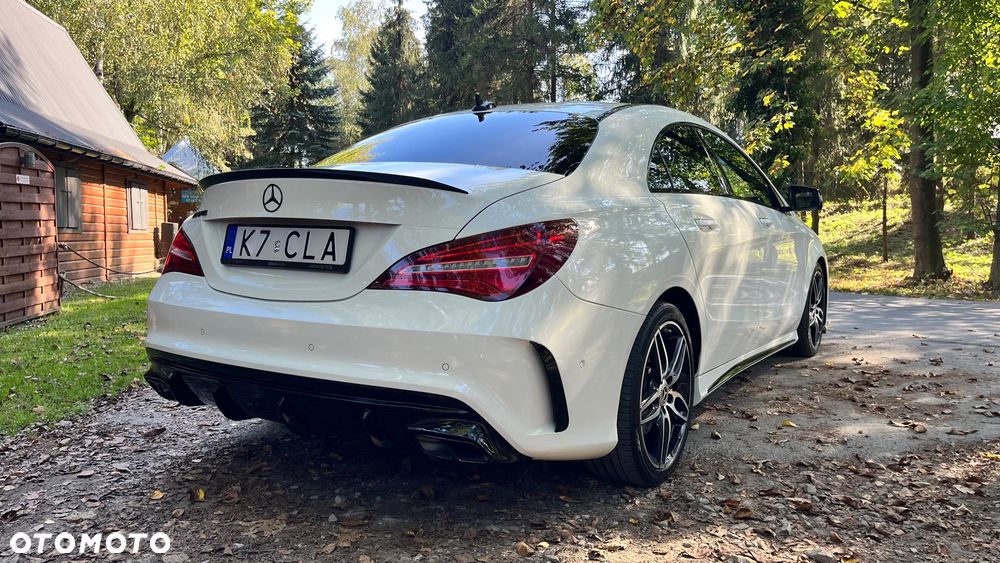 Mercedes-Benz CLA 220 4-Matic AMG Line - 4