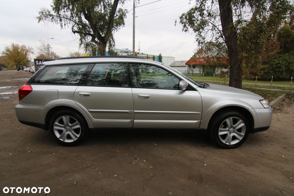 Subaru Outback Legacy 3.0RE NAV/NSE - 3